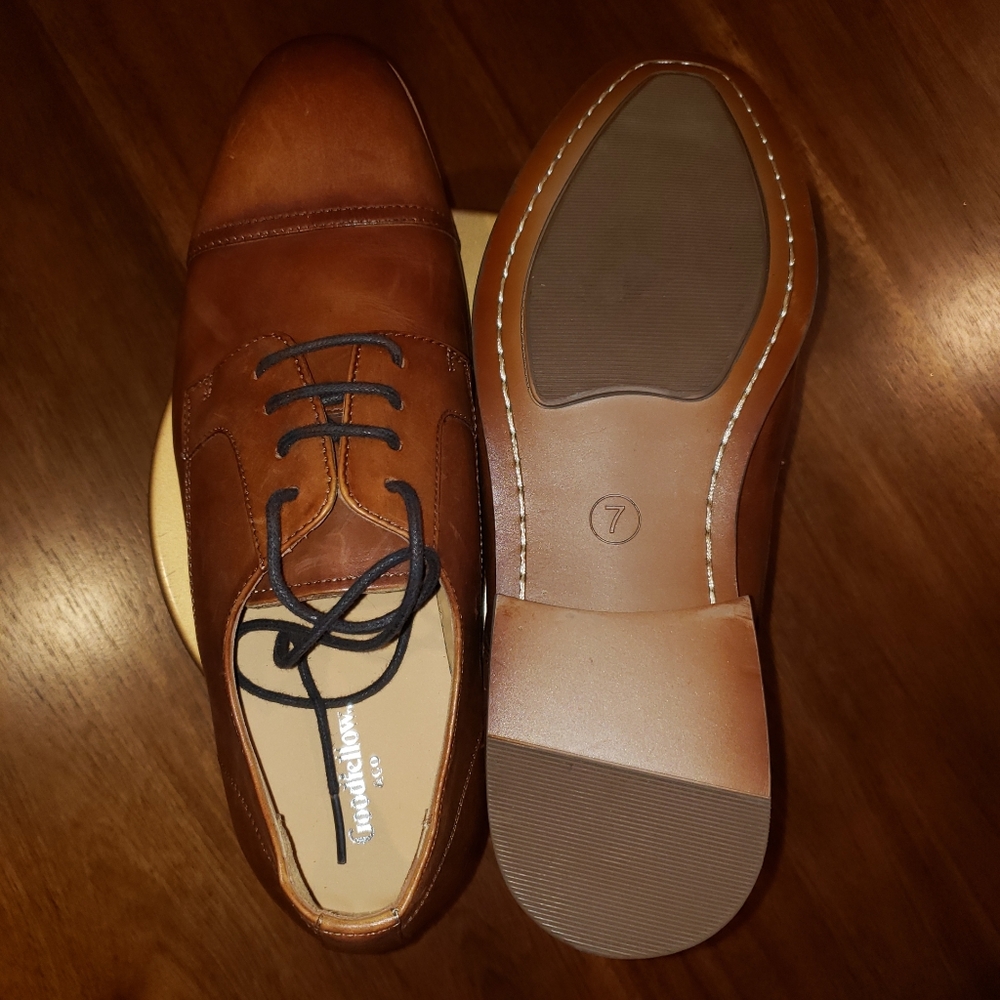 Shoe - Picture 3 of 3